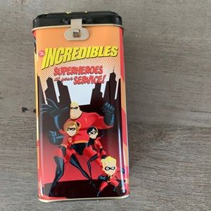 Incredibles bank with lock NWOT